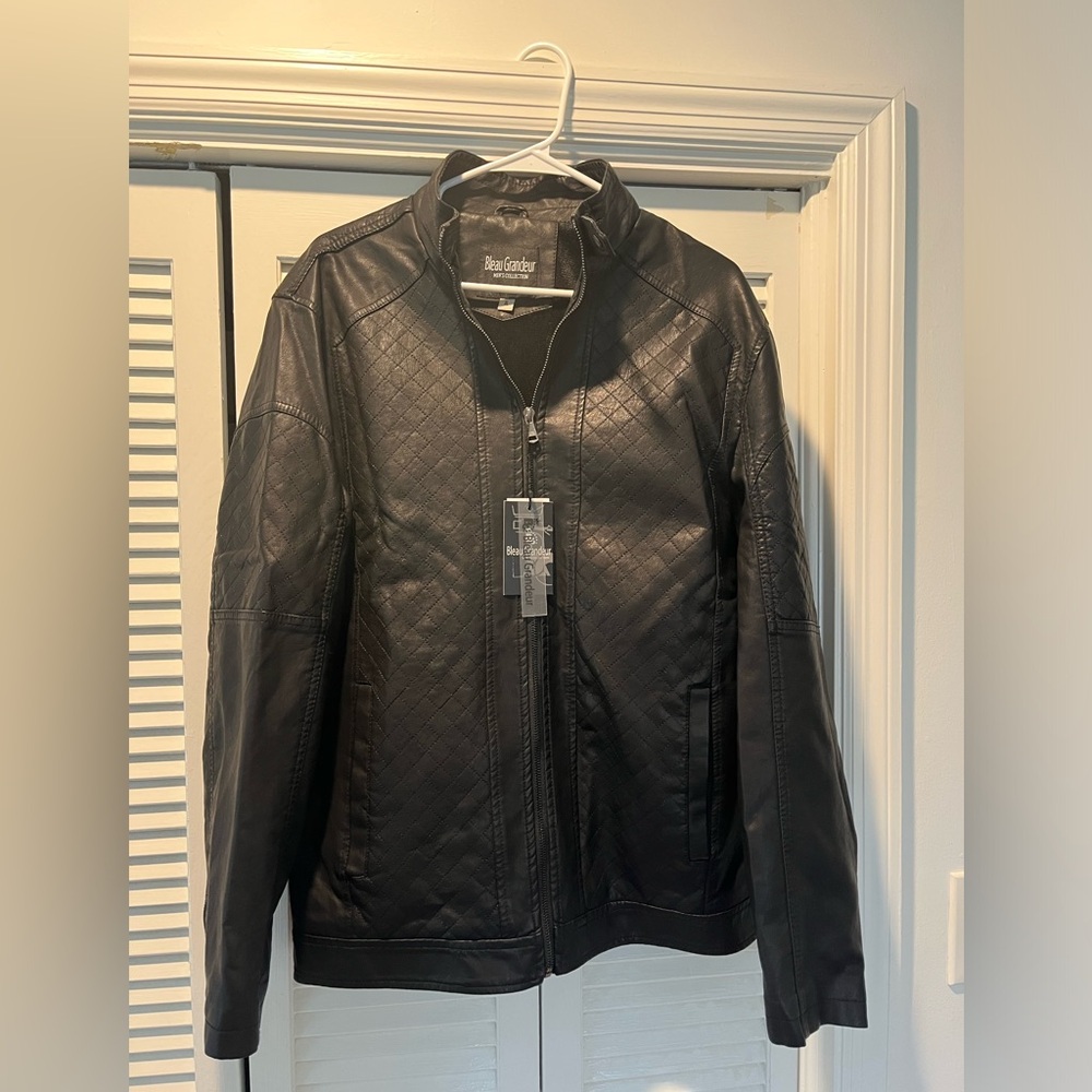 NWT Bleu Grandeur Men’s Leather Quilted Moto Jacket